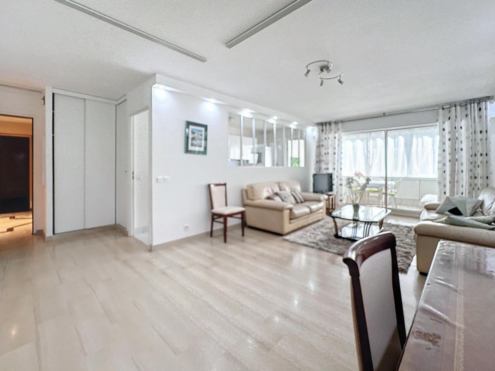 Appartement 90m2 Terrasse, Piscine, Garage, 2