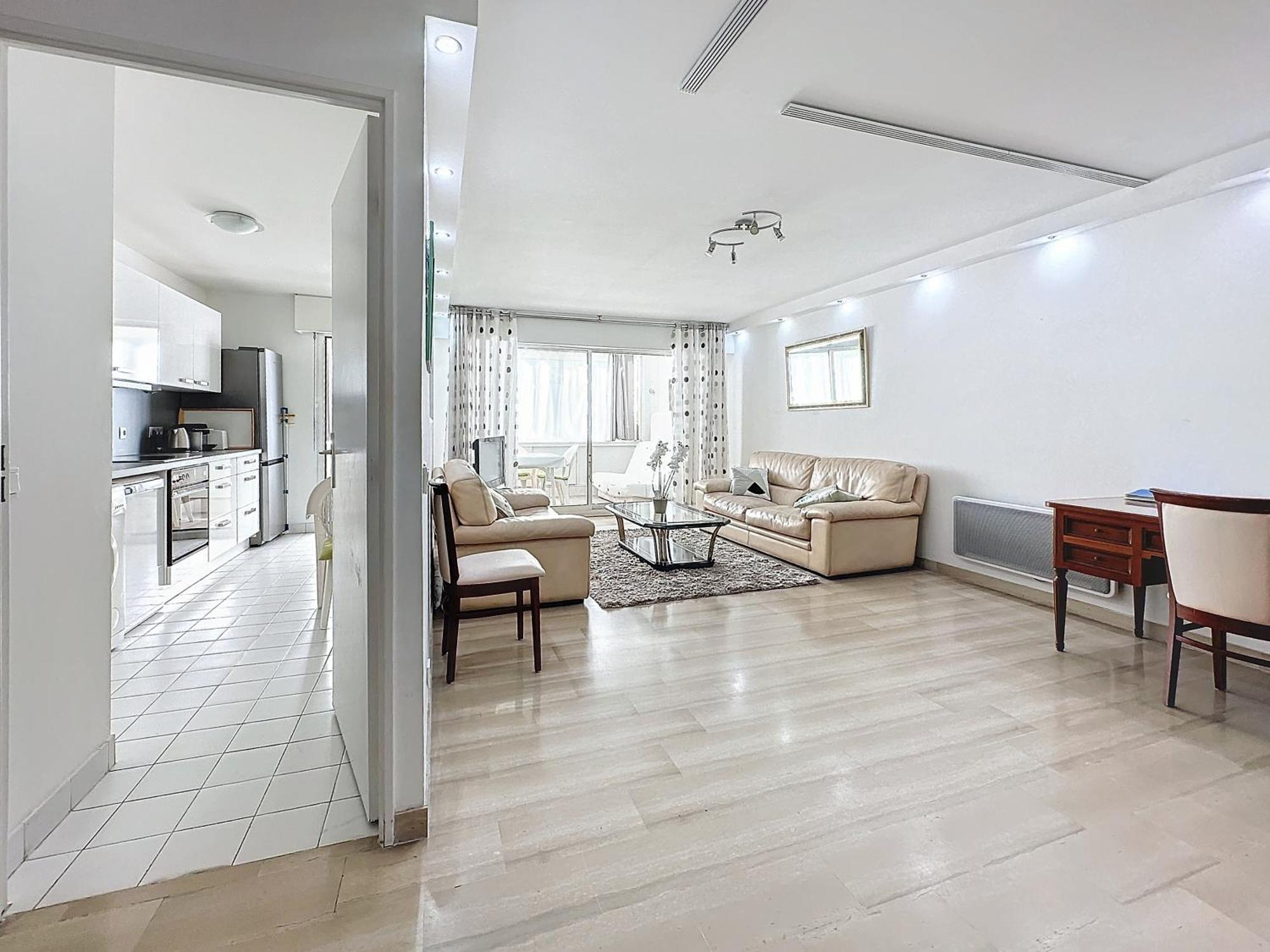 Appartement 90m2 Terrasse, Piscine, Garage, 2