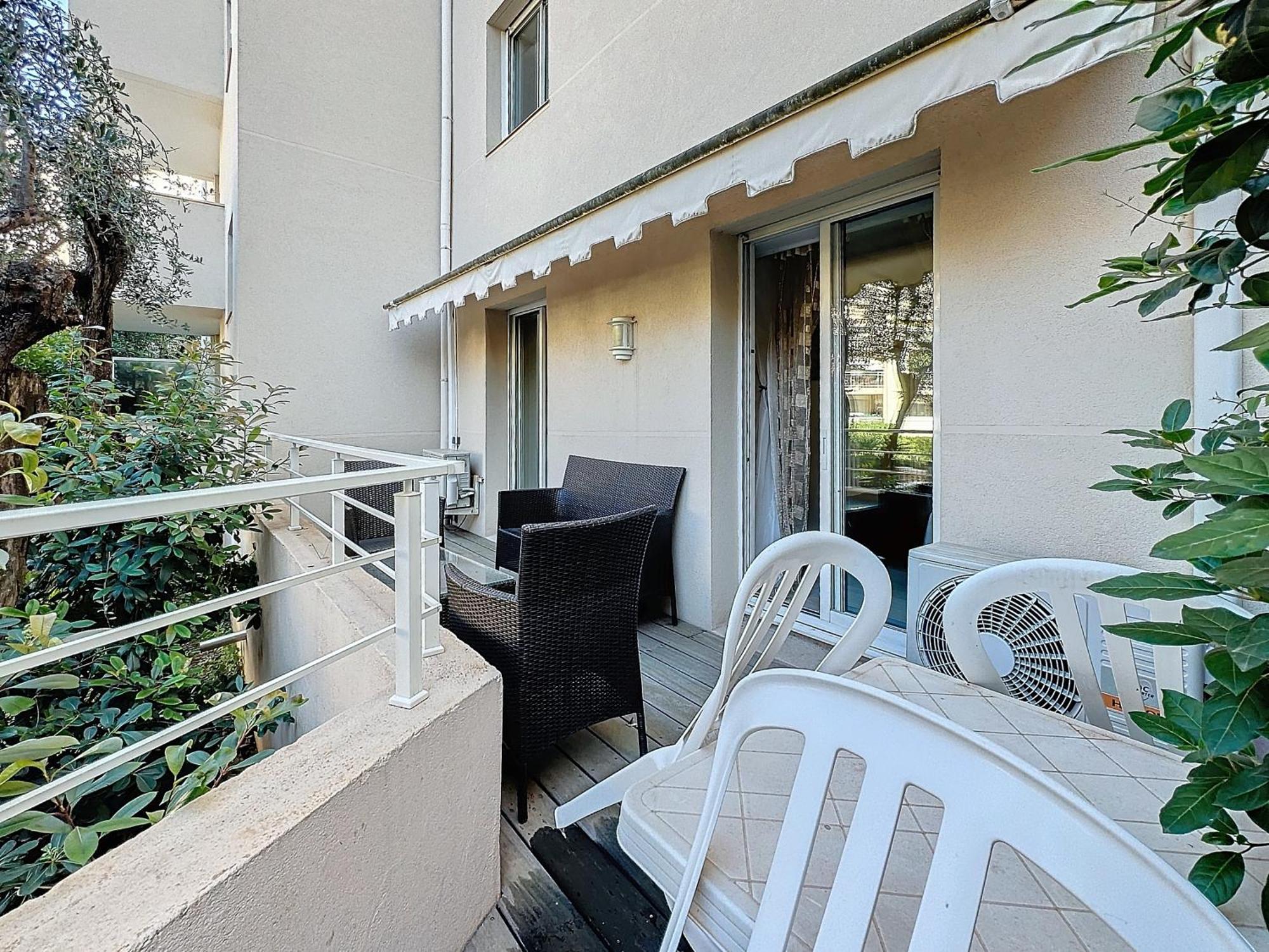 Appartement 90m2 Terrasse, Piscine, Garage, 2 Cannes
